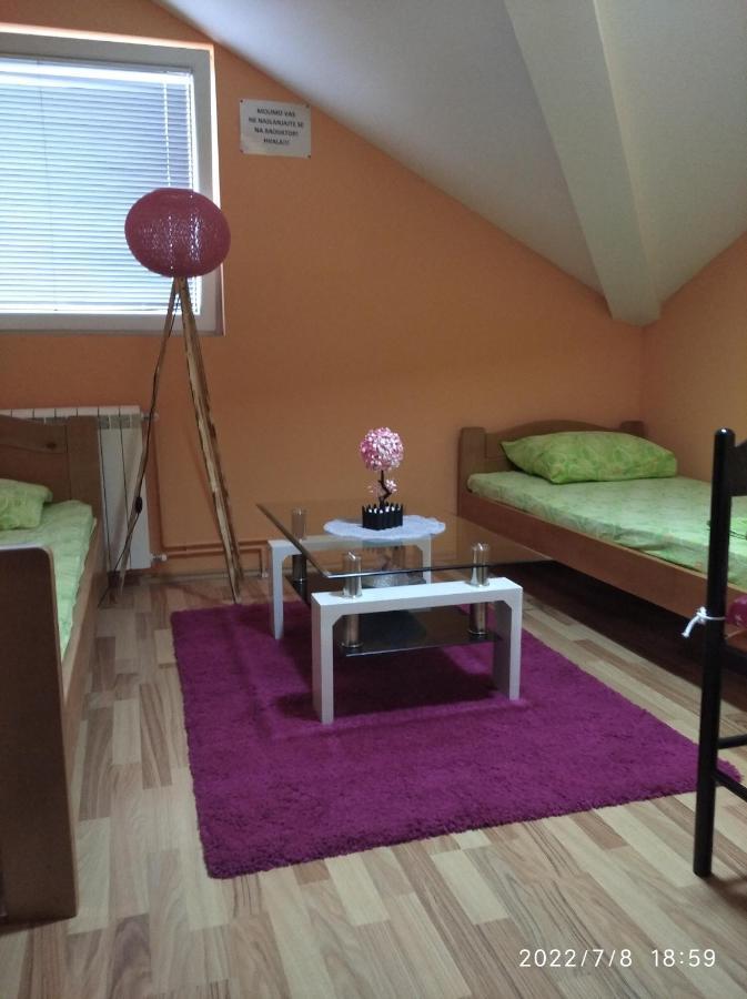 Buric Rooms Niksic Exterior photo
